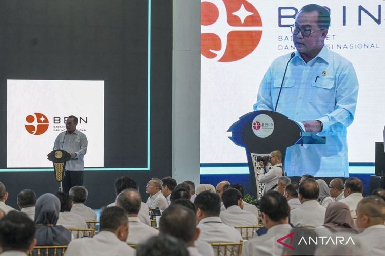 presiden-undang-150-periset-dan-peneliti-brin-ke-istana-2835941.jpg